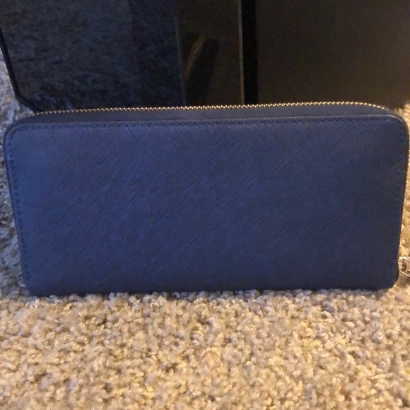 SOLD Michael Kors Dark Navy Blue Large Wallet - Picture 2 of 5